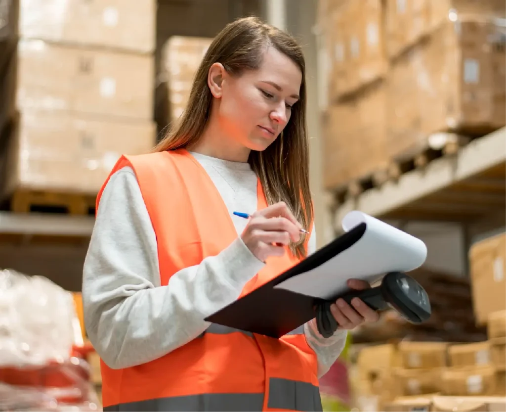 Descubre cómo la falta de control de inventarios puede afectar ventas, finanzas y reputación en tu empresa y cómo AGIL te ayuda a crecer con eficiencia.